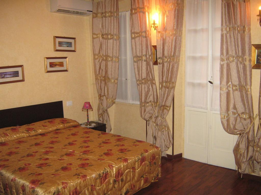 Ferienwohnung Residenza Tre Marchetti Verona Zimmer foto